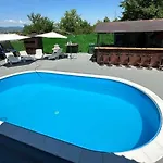 Maskara Villa